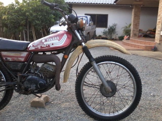 ขาย DT100 มีเล่มไม่ได้ตามชุดโอนภาษีขาดเครื่องดีแห้งๆอะไหล่เดิมครบเหมาะกับนักปั้น ขาย 11500 บาท