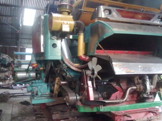 รถเกี่ยวข้าวไทยเส็ง พร้อมเกี่ยว