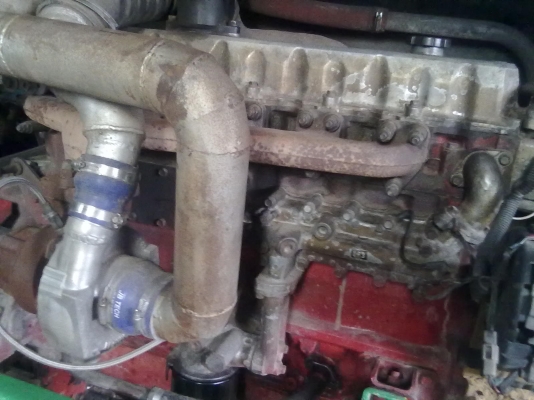 รถเกี่ยวข้าวไทยเส็ง พร้อมเกี่ยว