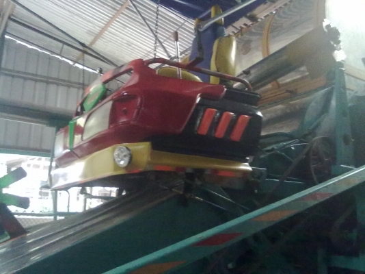 รถเกี่ยวข้าวไทยเส็ง พร้อมเกี่ยว