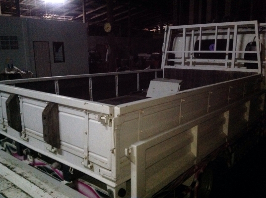 ขาย กะบะ 4 ล้อ ขนาด 1.75 x 3.20 m.   คัทซี 80 cm.  และ 70 cm.