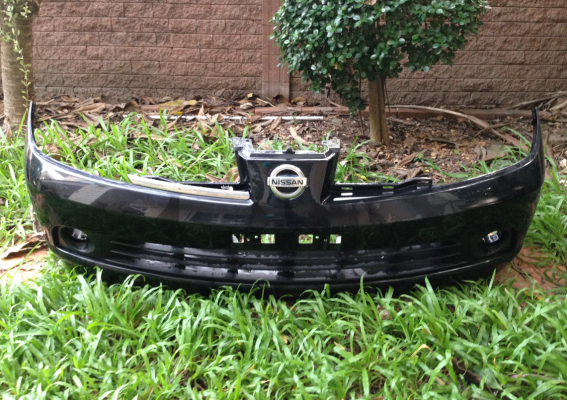 กันชนหน้า Nissan Tida สภาพดี ราคาไม่แพง