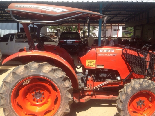 รถไถM6040 พร้อมอุปกรณ์หลัง รถไถM6040 พร้อมอุปกรณ์หลัง