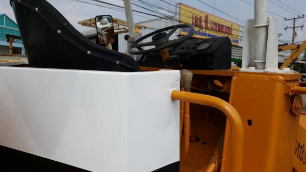 ขายรถตัก KOMATSU 510 สภาพสวยพร้อมใช้ ต่อแขนเรียบร้อย เครื่องดีไม่มีเยิ้ม ปั้มดี ยางเต็ม ราคาต่อรองได้