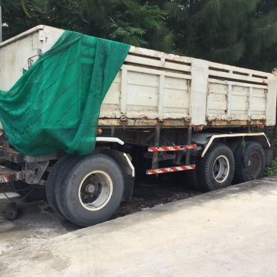 ขายรถ22ล้อดั้มพ์ ISUZU FXZ23NZF22 เครื่อง 270แรงม้า กับหาง3เพลายัด ปี47 สนใจโทร 081-970-1072