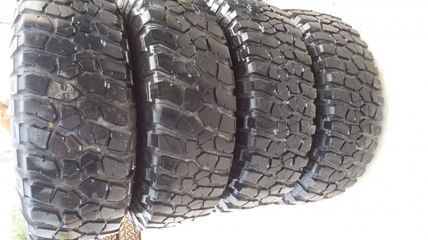 ขายยาง BF31x10.5ขอบ15ปี10ชุดละ6800