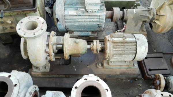 Sell>> ปั้มหอยโข่งสแตนเลส เข้า 5"- 4" ชนมอเตอร์ 7.5 HP. 380V. สภาพสวย พร้อมใช้งาน!!