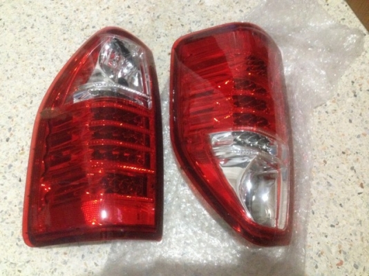 ไฟท้ายเเต่งเป็น LED ISUZU DMAX ของมือสองตามสภาพ
