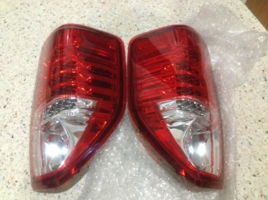 ไฟท้ายเเต่งเป็น LED ISUZU DMAX ของมือสองตามสภาพ
