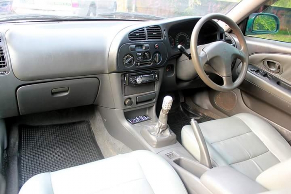 มิตซูท้ายเบ้นส์ปี2000m/tหล่อๆ มิตซูท้ายเบ้นส์ปี2000m/tหล่อๆ