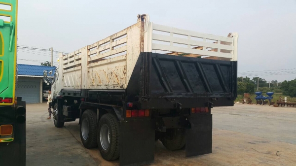 ขายด่วนสิบล้อดั้มสองเพลา 225แรง ปี50 M5 เครื่องเกียร์เดิม แอร์เย็น ยางดี ขายด่วนสิบล้อดั้มสองเพลา 225แรง ปี50 M5 เครื่องเกียร์เดิม แอร์เย็น ยางดี