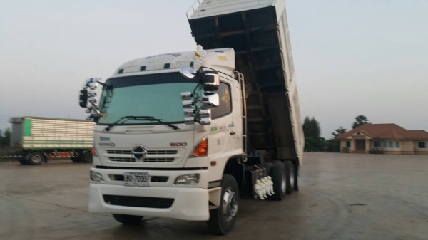 ขายด่วนสิบล้อดั้มสองเพลา 225แรง ปี50 M5 เครื่องเกียร์เดิม แอร์เย็น ยางดี ขายด่วนสิบล้อดั้มสองเพลา 225แรง ปี50 M5 เครื่องเกียร์เดิม แอร์เย็น ยางดี