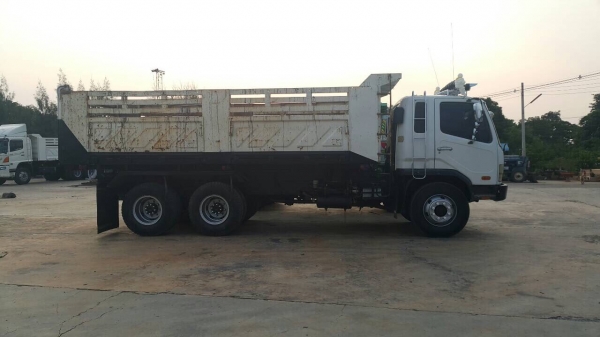 ขายด่วนสิบล้อดั้มสองเพลา 225แรง ปี50 M5 เครื่องเกียร์เดิม แอร์เย็น ยางดี ขายด่วนสิบล้อดั้มสองเพลา 225แรง ปี50 M5 เครื่องเกียร์เดิม แอร์เย็น ยางดี