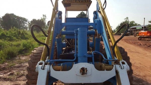 ขายรถตัก KOMATSU SD23P-1 รถใช้งานได้ปกติ เครื่องดี ราคาต่อรองได้ครับ ขายรถตัก KOMATSU SD23P-1 รถใช้งานได้ปกติ เครื่องดี ราคาต่อรองได้ครับ