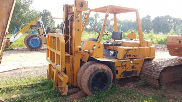 ขายรถฟอร์คลิฟต์ 3.5 ตัน KOMATSU FD35-2 รถใช้งานได้ดี ราคาคุยกันได้ครับ ขายรถฟอร์คลิฟต์ 3.5 ตัน KOMATSU FD35-2 รถใช้งานได้ดี ราคาคุยกันได้ครับ