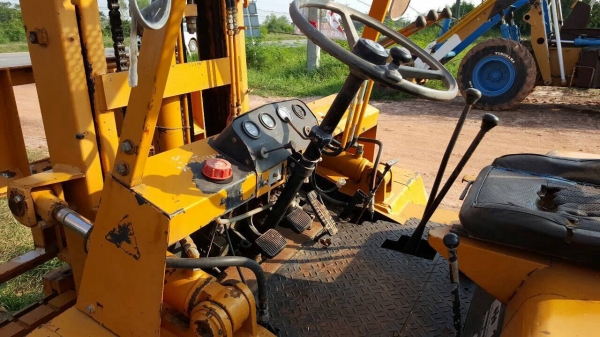 ขายรถฟอร์คลิฟต์ 3.5 ตัน KOMATSU FD35-2 รถใช้งานได้ดี ราคาคุยกันได้ครับ ขายรถฟอร์คลิฟต์ 3.5 ตัน KOMATSU FD35-2 รถใช้งานได้ดี ราคาคุยกันได้ครับ