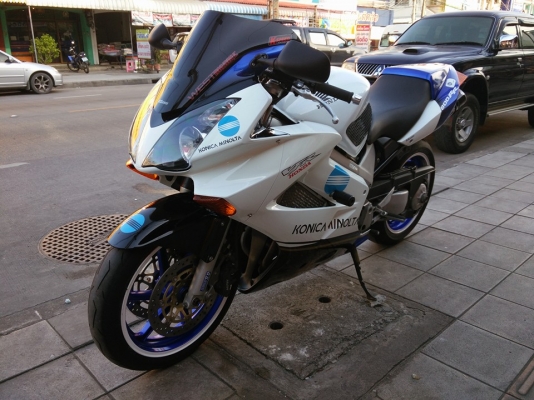 ขายครับ HONDA VFR800 V-TEC ปี2005 หัวฉีด กุญแจชิพ ไมค์ดิจิตอล ทะเบียนพร้อมโอน จัดไฟแนนได้ครับ สภาพจบพร้อมออกทริป