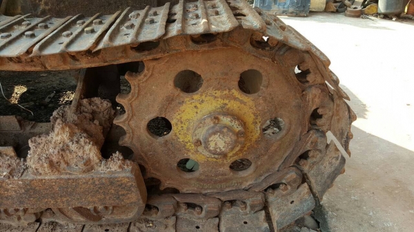 ขายแทรคเตอร์ KOMATSU D20P-7 สภาพพร้อมใช้งาน ใบมีดปรับได้หลายทิศทาง เอกสารสัญญาซื้อขาย