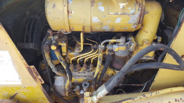 ขายแทรคเตอร์ KOMATSU D20P-7 สภาพพร้อมใช้งาน ใบมีดปรับได้หลายทิศทาง เอกสารสัญญาซื้อขาย