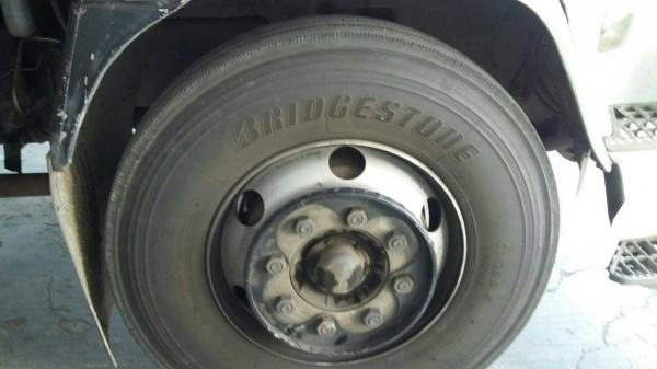 ขายๆราคา 1,550,000บ อีซูซุ 300 ปี52 เพาเดียว ไม่ดั้ม กะบะล่องสามมิตร ช่วงยาว 7.60ม สภาพสวยพร้อมใช้ ทะเบียน