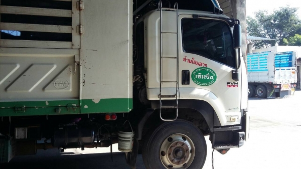 ขายๆราคา 1,550,000บ อีซูซุ 300 ปี52 เพาเดียว ไม่ดั้ม กะบะล่องสามมิตร ช่วงยาว 7.60ม สภาพสวยพร้อมใช้ ทะเบียน