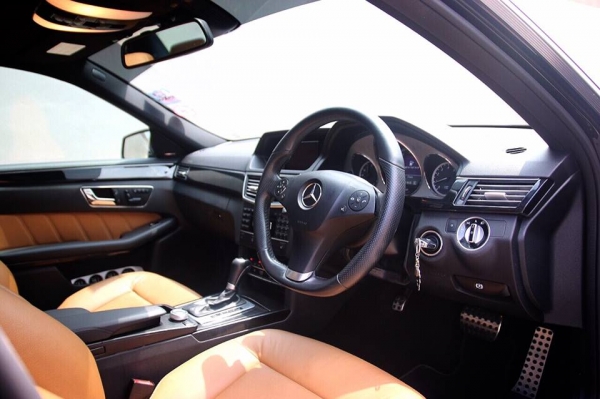 ขาย BENZ E250 CGI ปี2011 สีดำ เกียร์ AUTO รุ่น AVANTGARDE