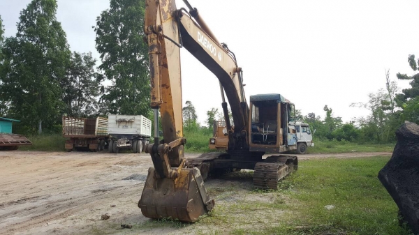 ขายแบคโฮราคาถูก DAEWOO PC200 เอกสารสัญญาซื้อขาย รถใช้งานได้ปกติ ราคาต่อรองได้ครับ