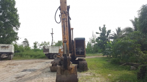 ขายแบคโฮราคาถูก DAEWOO PC200 เอกสารสัญญาซื้อขาย รถใช้งานได้ปกติ ราคาต่อรองได้ครับ