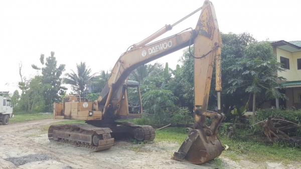ขายแบคโฮราคาถูก DAEWOO PC200 เอกสารสัญญาซื้อขาย รถใช้งานได้ปกติ ราคาต่อรองได้ครับ
