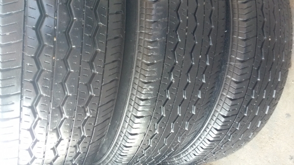 บริดโตน เจแปน195r15 ผ้าใบ8ชั้น