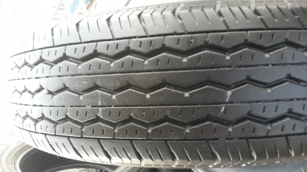 บริดโตน เจแปน195r15 ผ้าใบ8ชั้น