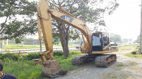 ขายแบคโฮ CAT 320 สภาพสวยพร้อมใช้งาน เอกสารเล่มทะเบียนครบ เครื่องแน่น ปั้มดี ทำงานไม่โหลด ช่วงล่างเต็ม ราคาคุยกันได้ครับ