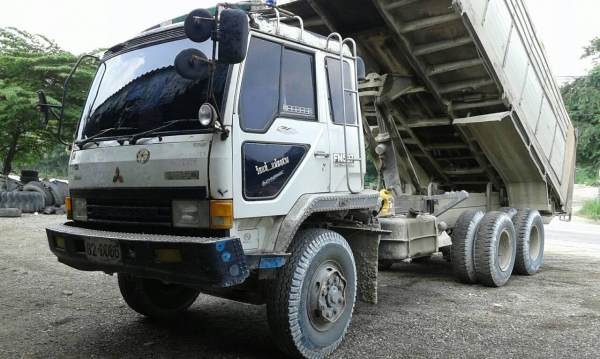 สิบล้อ มิตซู ไอ้หลง FN527M TD 220โบว์ เบรคเกียร์ใหญ่10 สภาพดีสวยพร้อมใช้ ทะเบียนพร้อมโอน