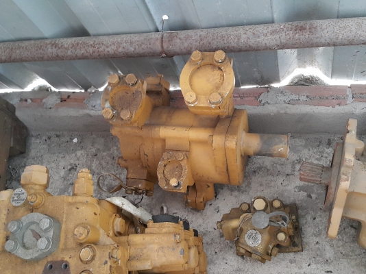 ขายอะใหล่ CAT D6H ด่วน สนใจติดต่อสอบถาม