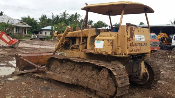 ขายรถแทรกเตอร์ CAT.D5B เครื่อง 10-Z ตีนไก่ เกียร์ตัด เอกสารใบซื้อขาย ราคา.650000 ต่อรอง ขายรถแทรกเตอร์ CAT.D5B เครื่อง 10-Z ตีนไก่ เกียร์ตัด เอกสารใบซื้อขาย ราคา.650000 ต่อรอง