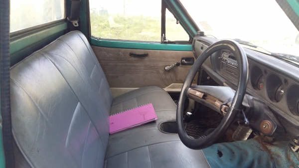 ขายรถใช้งาน dutsun เครื่องดีเซล 2000 cc.