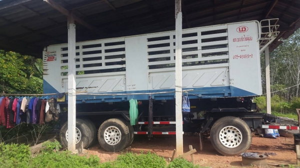 ขายหางพ่วงดัมพ์สามมิตร 3 เพลาปี 2553 ราคา 520000