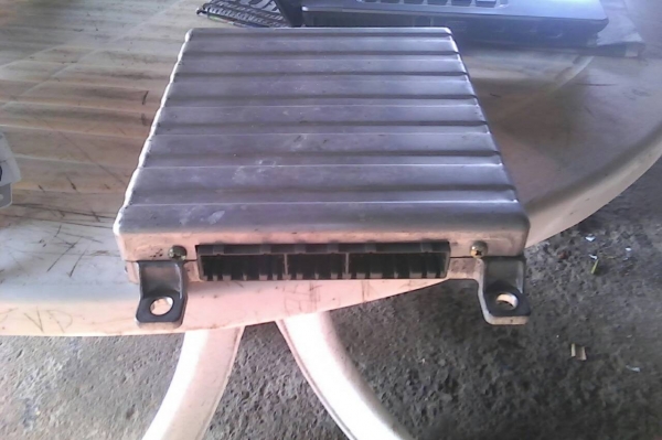 กล่องเครื่องHONDA F20 ขายถูกๆ 1,800 0892095791 บอย