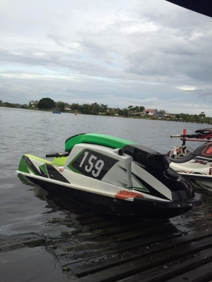 ขายเจ็ทสกียืน 550 แต่งเต็ม