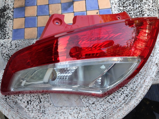 ไฟท้าย suzuki swift 1.2