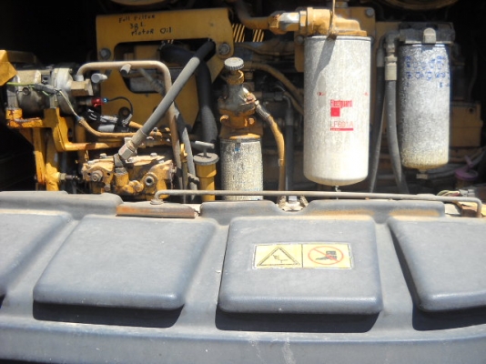 รถเกรด 140H ซีเรียลAPM01620 8,137ชม. ปี2004 พร้อมSCARIFIER มือ1 Stockอเมิรกาครับ