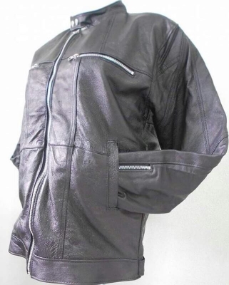 จำหน่ายเสื้อหนังแท้ มีหลายแบบหลายขนาดครับ