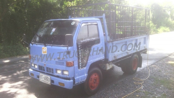 รถบรรทุก 6 ล้อ NISSAN รุ่น MH40 ปีจดทะเบียน 2539 100 แรงม้า เครื่องเดิมๆ