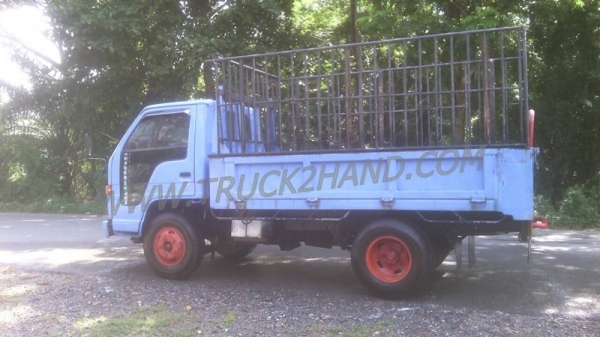 รถบรรทุก 6 ล้อ NISSAN รุ่น MH40 ปีจดทะเบียน 2539 100 แรงม้า เครื่องเดิมๆ