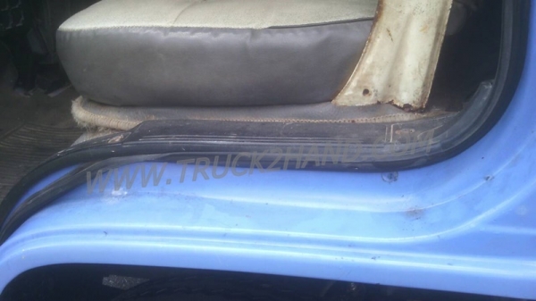 รถบรรทุก 6 ล้อ NISSAN รุ่น MH40 ปีจดทะเบียน 2539 100 แรงม้า เครื่องเดิมๆ