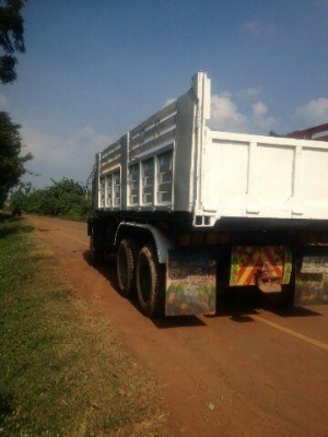 ขายดั้ม2เพลา 195แรง โลฮาย10สปีด มีระบบลำโพงลากพ่วง สภาพพร้อมใช้งาน เอกสารพร้อมโอน สนใจโทร 090-8588220คุณนะ 093-3258446คุณบิว หรือเข้าดูสินค้าอื่นๆได้ที่ www.truck.in.th/498 หรือเพจFacebook ณรงค์ ซื้อขายรถมือสอง (เว็บไซต์ส่วนตัว) ขายดั้ม2เพลา 195แรง โลฮาย10สปีด มีระบบลำโพงลากพ่วง สภาพพร้อมใช้งาน เอกสารพร้อมโอน สนใจโทร 090-8588220คุณนะ 093-3258446คุณบิว หรือเข้าดูสินค้าอื่นๆได้ที่ www.truck.in.th/498 หรือเพจFacebook ณรงค์ ซื้อขายรถมือสอง (เว็บไซต์ส่วนตัว)