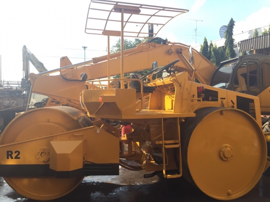 ขายด่วนรถบด3ล้อเหล็ก SAKAI R2 พร้อมใช้งาน เล่มทะเบียน