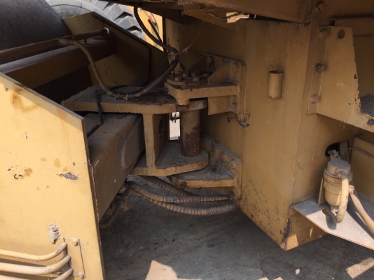 ขายด่วนรถบด3ล้อเหล็ก SAKAI R2 พร้อมใช้งาน เล่มทะเบียน