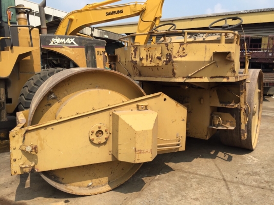 ขายด่วนรถบด3ล้อเหล็ก SAKAI R2 พร้อมใช้งาน เล่มทะเบียน