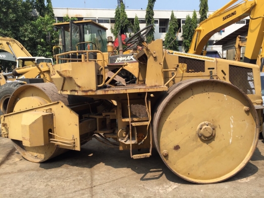 ขายด่วนรถบด3ล้อเหล็ก SAKAI R2 พร้อมใช้งาน เล่มทะเบียน